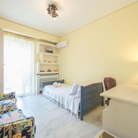Central 3Br Apartment Next To Panormou Metro! Athen Exterior foto